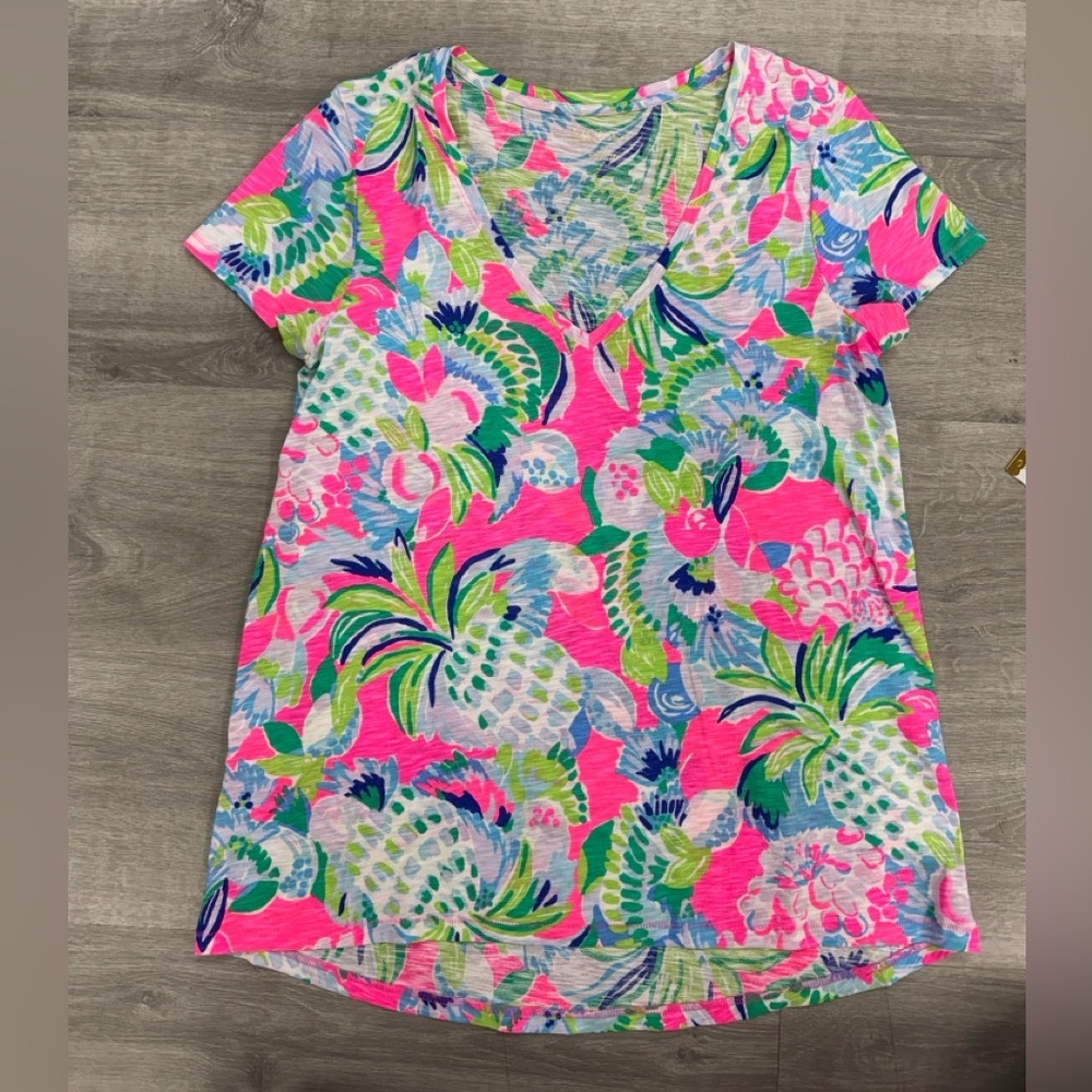 Lilly Pulitzer Short Sleeve Size Small Vibrant Tropical Print T-Shirt